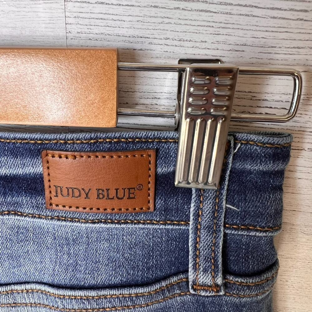 Judy Blue Jeans Womens Size 7/28 Medium Wash Skinny Fit Capri Stretch Comfort - Picture 14 of 16